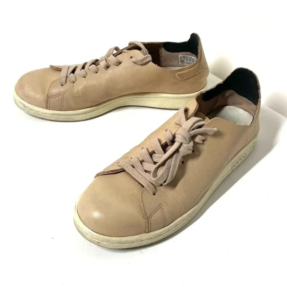 Adidas Womens Stan Smith Sneakers in Nude / Dust pearl Size 7.5